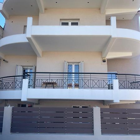 Bright Apartment, Spacious Near The Center Трикала Экстерьер фото