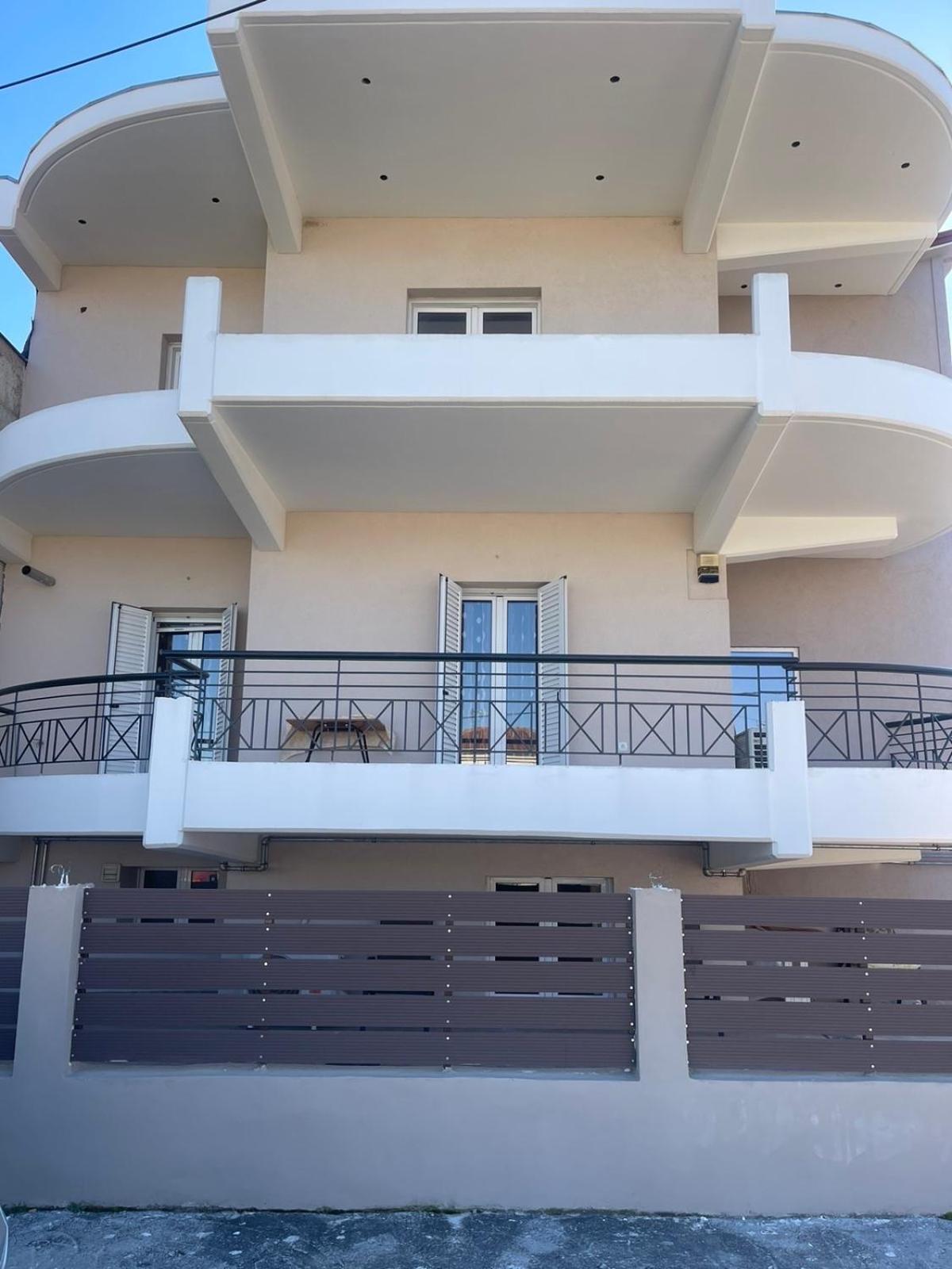 Bright Apartment, Spacious Near The Center Трикала Экстерьер фото
